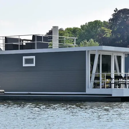 Cozy Floating Boatlodge "Maastricht".-3